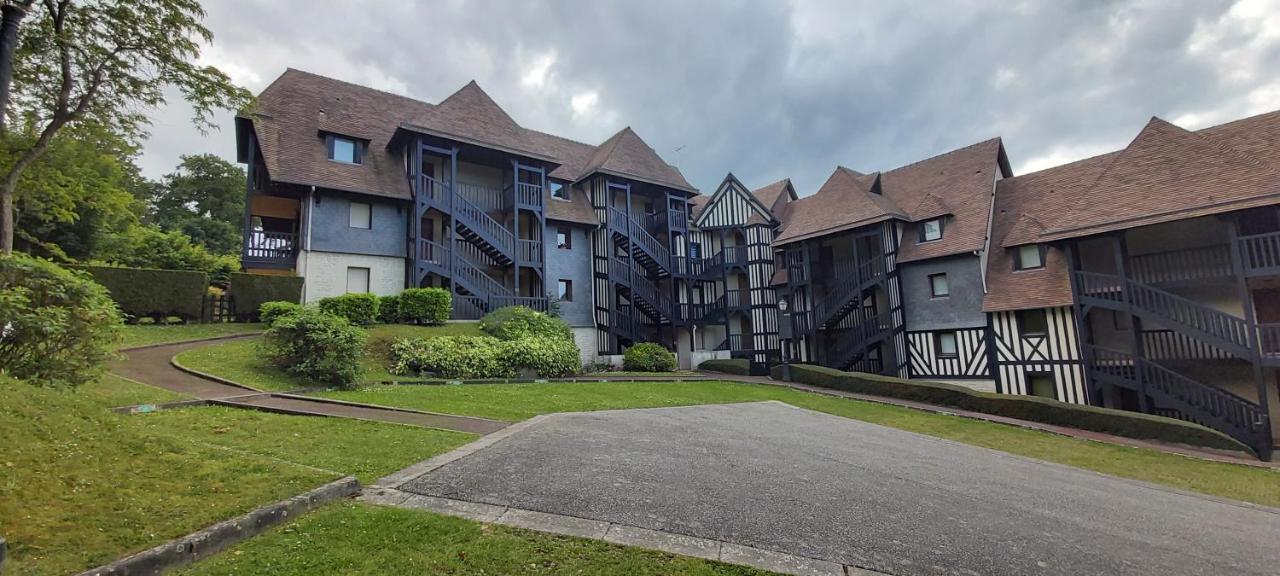 Appartement Domaine Des Yearlings Deauville Exterior photo